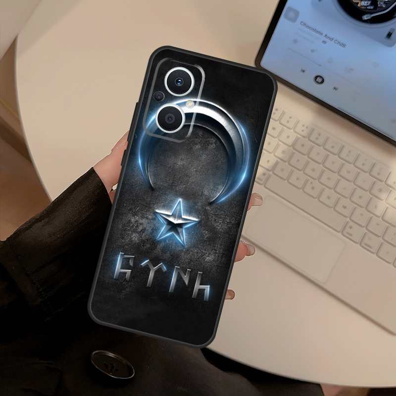Custodia con bandiera della Re - Oppo Reno 12 recensione e prezzo