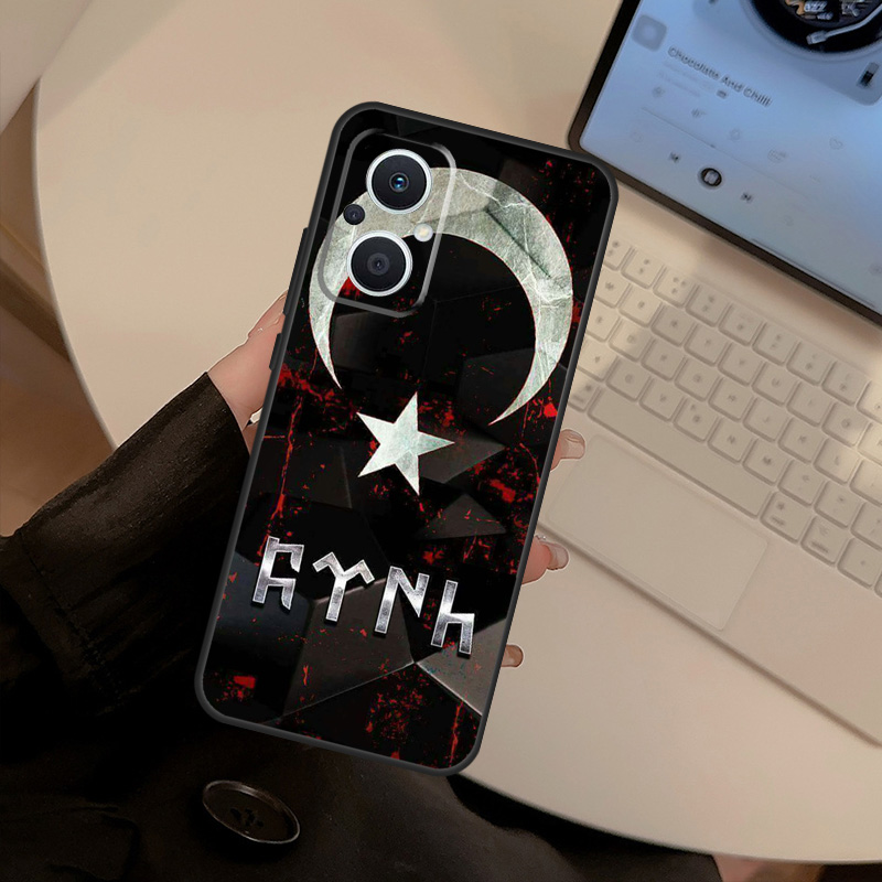 Custodia con bandiera della Re - Oppo Reno 12 recensione e prezzo